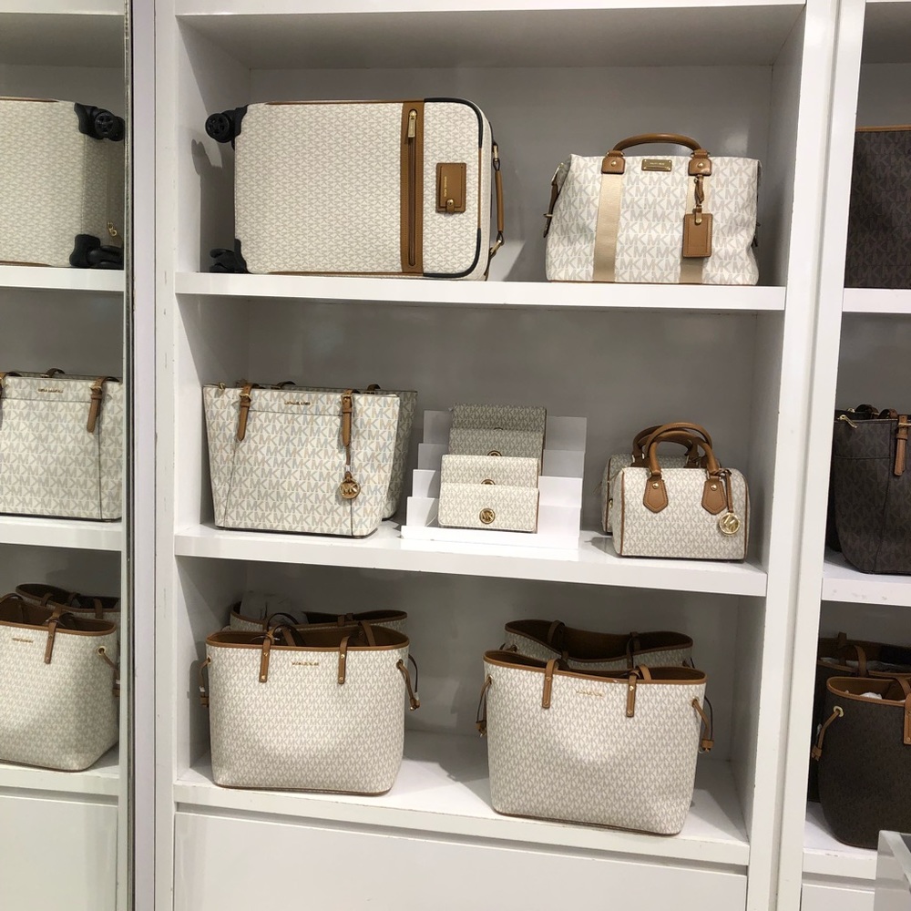 Michael Kors NWT - Picture 2 of 2